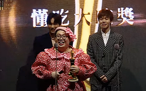 《走鐘獎》獲獎!泰國Alizabeth 娘娘:謝謝自由台灣讓創作不受限