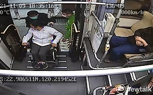 默默幫助身障乘客  大台南公車有多位暖心駕駛