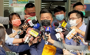 中二補選》隻身辦登記 顏寬恒有錯覺「對手現在換成周玉蔻」