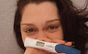 曾被診斷無法自然生育！英國歌后潔西J深夜泣訴流產消息