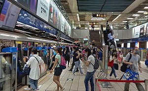 北捷系統又異常 板南線列車上班時間大延誤