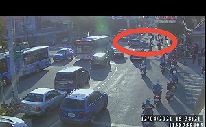違規畫面曝!李國毅酒駕、違規迴轉