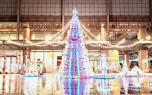 奇幻銀白耶誕村　到台中偽出國打卡