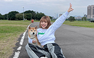 一隻阿圓戶政事務所曬身分證！釣出阿滴驚問：結婚了？