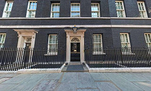 英國已經破產? 首相辦公室 : 赤字近8400億 都是前政府的錯