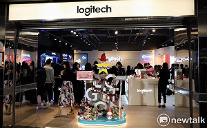 搶攻歲末商機!Logitech 誠品站前快閃店開幕