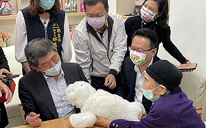 參觀中台科大社區長照機構 陳時中:想來住這裡