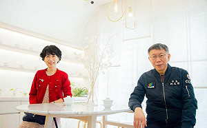 網軍罵哭陳佩琪!悼念亡父竟被譏諷「紅檳榔」讓她在電腦前無助落淚