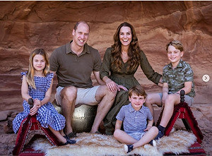 威廉凱特分享耶誕卡合照 一家甜笑融化粉絲