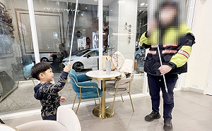 蔡桃貴突被警搭話 結局反轉網友笑翻:可愛到犯規