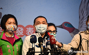 侯友宜千字文不表態公投 賴士葆批：等同姑息民進黨的昨是今非