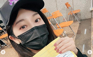 開心接種第三劑!王彩樺打疫苗美照網驚艷:一點都不像53歲