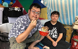 黃士修絕食 網友敲碗「去吃泡麵」四叉貓：我還沒有很餓！