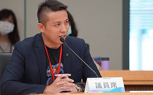 侯友宜千字文引爭論 藍文傳會副主委：開拓理性中間選民.勿像綠營洗腦愚民