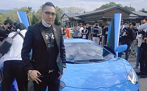 連千毅直播間多2辣妹！「表特版最胸鋼琴女神」報到  網嗨爆