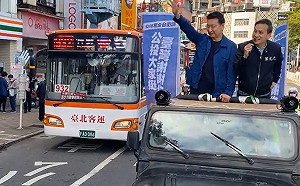 憂公投日天氣差 「戰鬥藍」啟動北中南車隊掃街