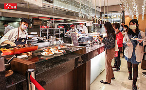 阿堂鹹粥漲到200元大爆滿！喜來登十二廚調價6成也訂不到！ 他嘆：為何台灣小吃只能是銅板美食？