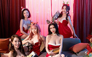 暗黑版《華燈》！SWAG女神辣扮聖誕女郎  畫面超犯規