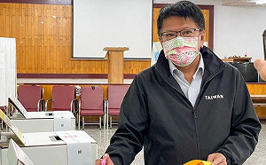 潘孟安頂最強落山風投票 笑稱:怕年輕人太關心王力宏忘投票