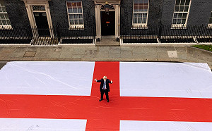 唐寧街10號暗開趴？強生被抓包違反疫規定說不清