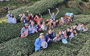 國際生上梨山採果 大聲告訴家人「在台灣我很好」