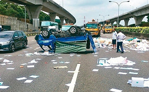2交通新制明年元旦上路！國道散落物處理3千元起跳