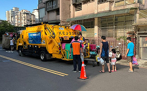 除舊布新過好年 新北市清潔隊春節前三天加班收運垃圾