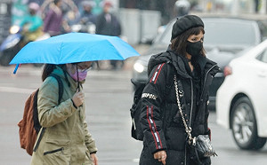 強烈大陸冷氣團襲台「連凍4天」！鄭明典PO圖示警：會很冷