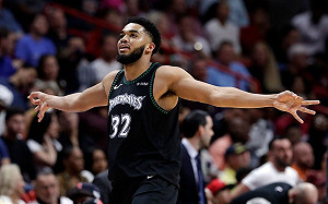 Towns和Beal觸發健康與安全協議