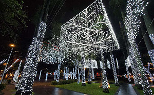 繽紛耶誕閃耀台北！5條藝術光廊＋50藝術燈飾打造璀璨夢幻旅程