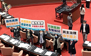 「公投後台灣產生的變化」 蔡壁如批：獨裁正在闖關民主