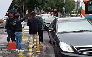 站路口遭罷免方違停嗆聲 林昶佐：不容任何暴力