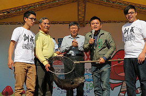 藍選前拋黨產 柯P：唉！除了嘆氣還是嘆氣