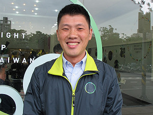 民進黨：馬朱兩人也是以票面價額申報股票