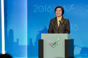 用結論打廣告 徐：民國黨比藍更藍、比綠更綠