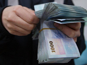 台幣兌美元貶至33.066 全年貶值4.08%