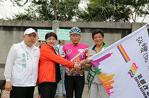 將與李彥秀同台 柯P讚黃珊珊「氣定神閒」