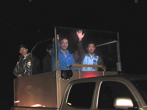 朱立倫首場掃街超冷清 路上警察比人多