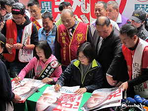 小英稱「浪費」 黨內人士：指時力政黨票過多