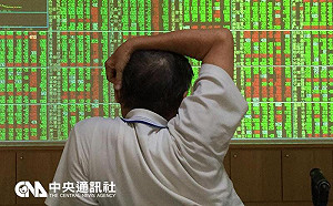 遭中國拖累亞股均告重挫 台股跌破10年均線