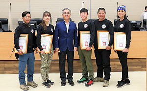 民間搜救隊熱心救人義行可風 高市府消防局頒贈感謝狀表揚