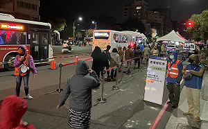 高雄跨年23萬人交通疏運順暢  高市府感謝民眾配合