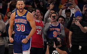 神一般的存在！柯瑞登上NBA三分王