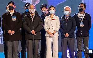 台灣大車隊執行長考察5G異地共演 意外成高雄跨年晚會「嬌」點