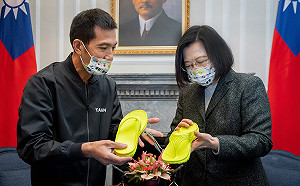 蔡英文接見人字拖超馬羅維銘：你們是我2022年第一個接見的