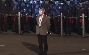 阮子卡憨！柯媽媽不捨兒元旦升旗「罰站」 曝柯文哲有打電話給她