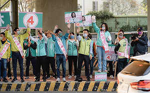 中二補選》最後4天衝刺 民進黨團清晨上街頭挺林靜儀