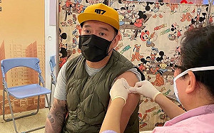 港醫建議打高端 杜汶澤：連疫苗也只能打台灣出品