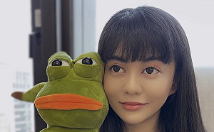 跟風「美輪明宏」！白癡公主自製桌布：中獎可以跟我分享嗎？