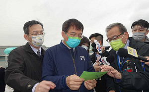 長程航班旅客全面採檢「陽性送醫」！王國材：研議防疫旅館退費